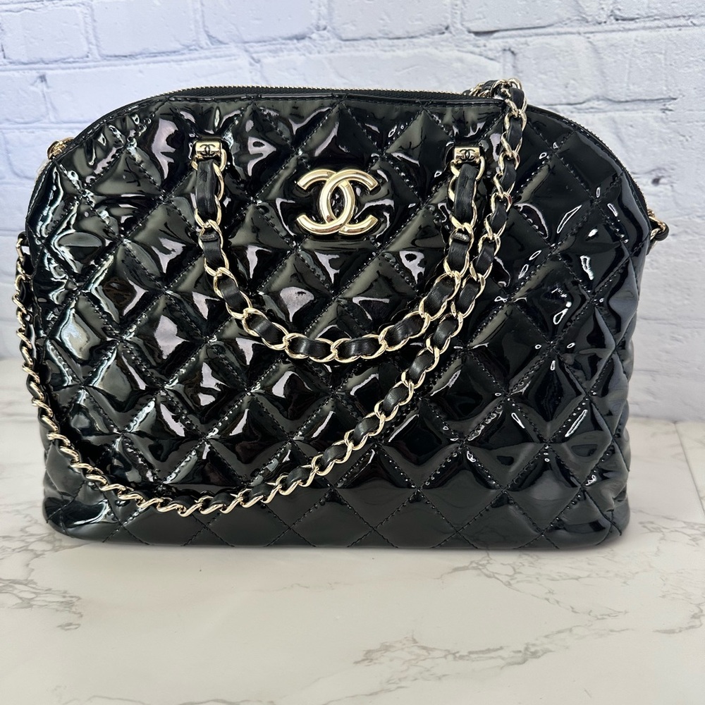 ❗️SOLD❗️Pre-Owned CHANEL Patent Quilted Shiny Coco Small Shopping Bag Black